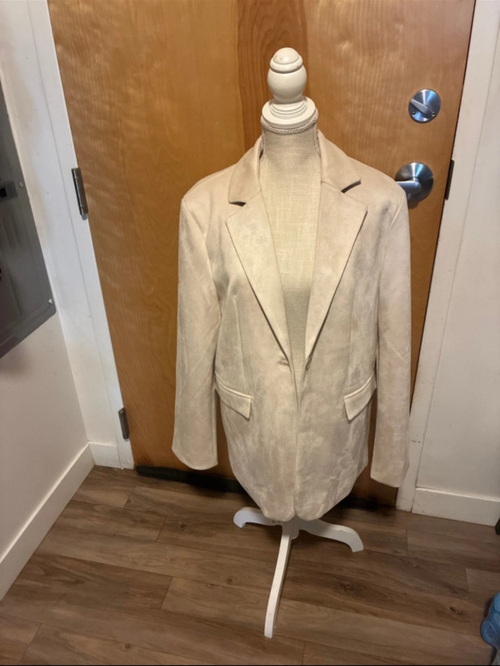 Vigoss Light Beige Suede Blazer Jacket